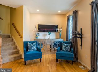 78 River Ln, Delanco, NJ 08075