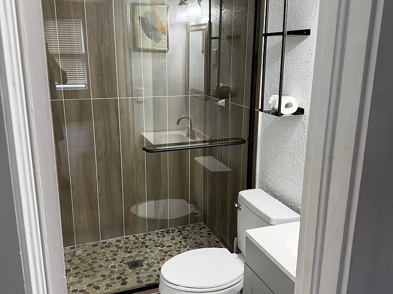 2652 Woodlawn Ave — Photo 5