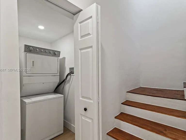 1409 NW 44th St #B — Photo 10