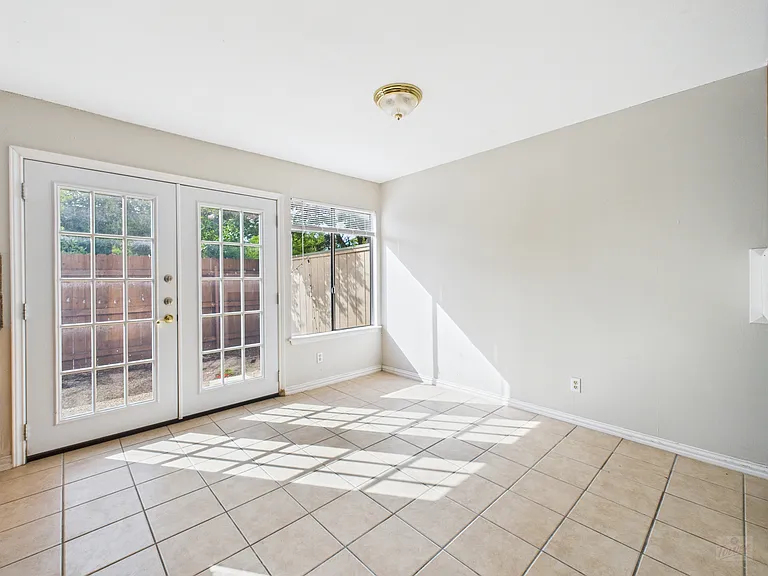 9520 Quail Village Ln — Photo 11