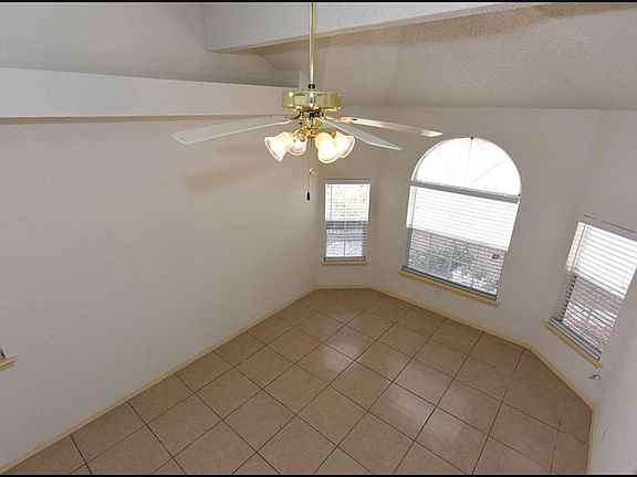5th image of 7596 Plaza Taurina Dr