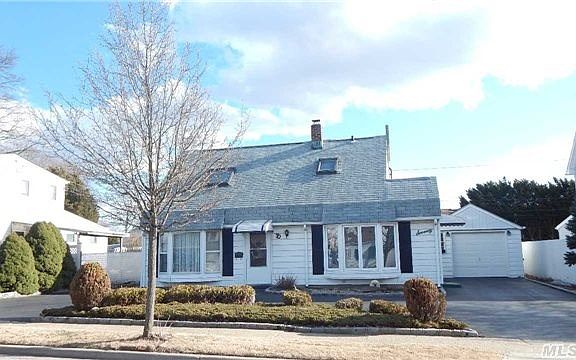 3rd image of 70 Green Ln