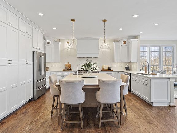 3rd image of 40 Bella Vista Ct