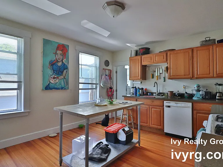 353 Lowell St #2 — Photo 7