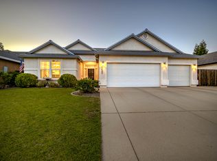 2402 Warm Spring Ln, Redding, CA 96003