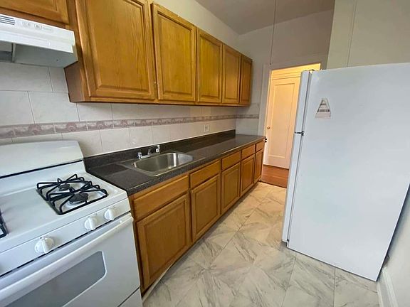 3rd image of 61-40 Saunders St #3E