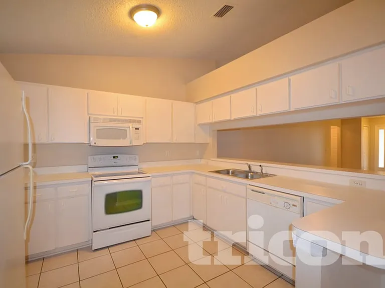 1817 Landside Dr — Photo 6