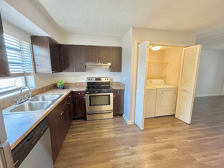 5117 S Clarice Ct #5117A — Photo 3