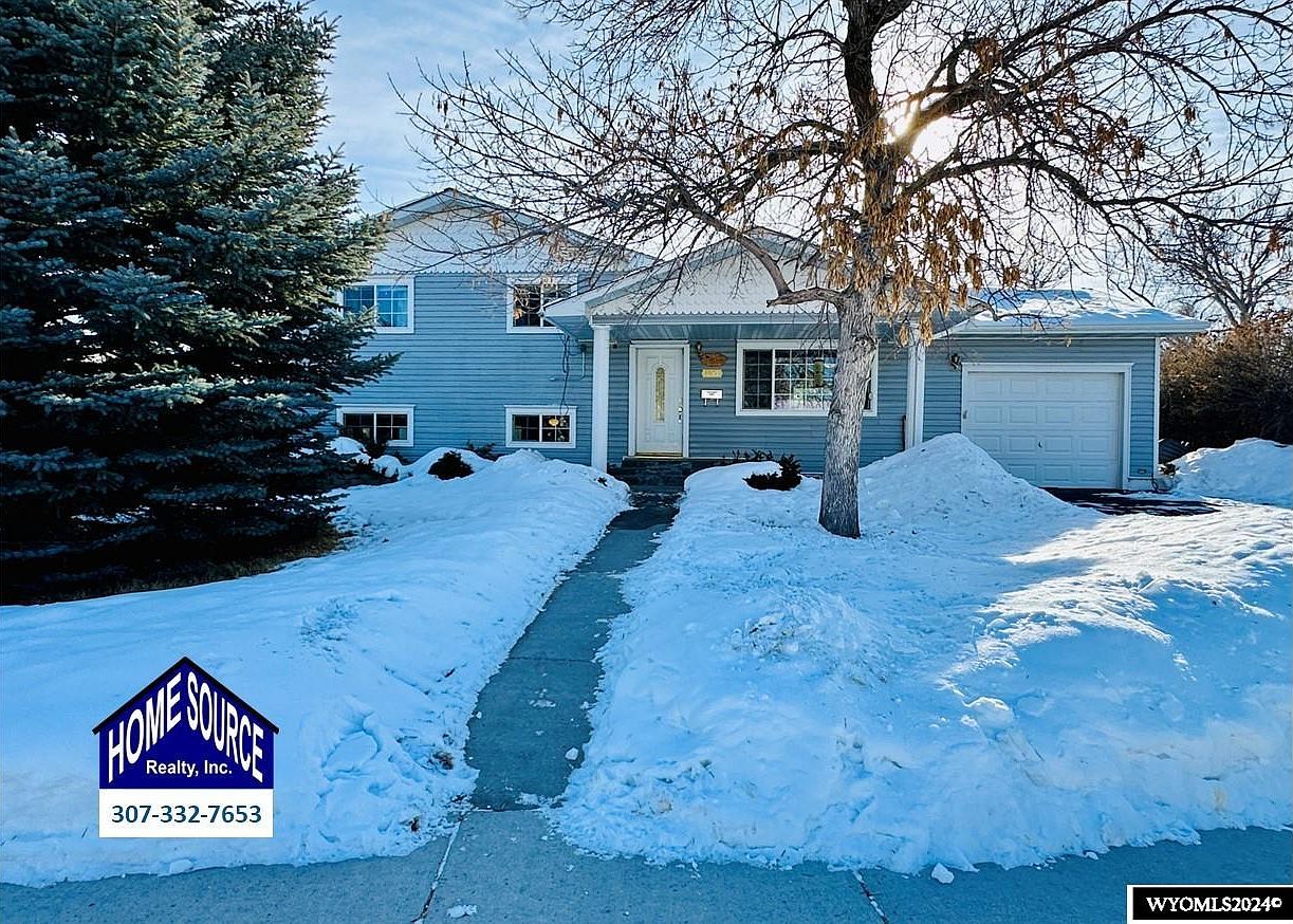 1035 Cliff St, Lander, WY 82520 MLS 20240362 Zillow