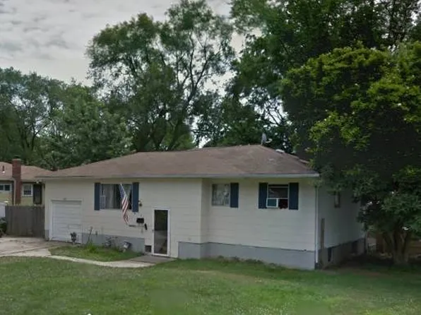 146 Bergold St, Brentwood, NY 11717