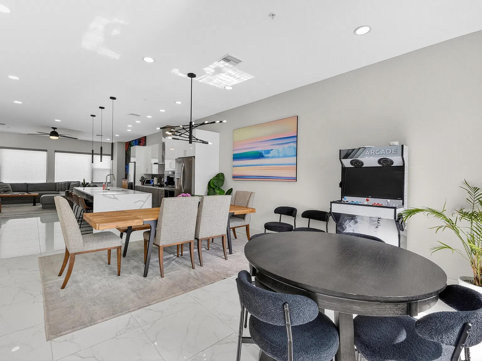 4 bed, 2700 sqft, $14,000 — Photo 4