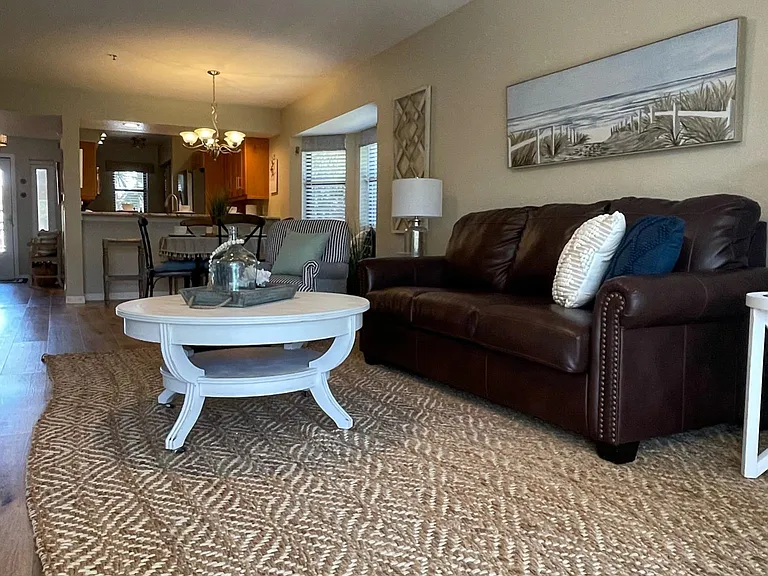 445 Bouchelle Dr #201 — Photo 31