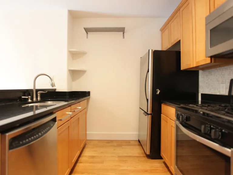 150 S 1st St #3K — Photo 6
