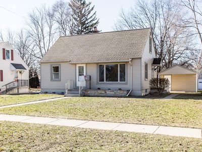 3027 10th Ave, Port Huron, MI, 48060