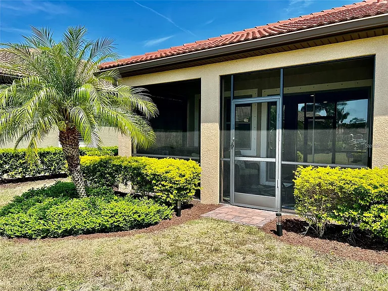 255 Maraviya Blvd — Photo 19