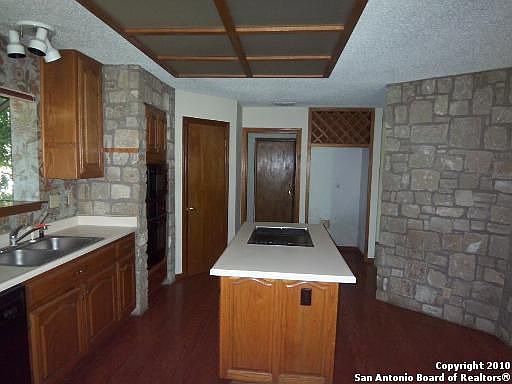 5th image of 7307 Rock Hollow Ln