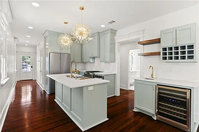 3 bed, 2.0 bath, 1219 sqft, $2,995 — Photo 3