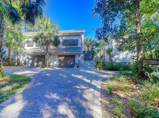 19 Edgewater Aly, Isle Of Palms, SC 29451
