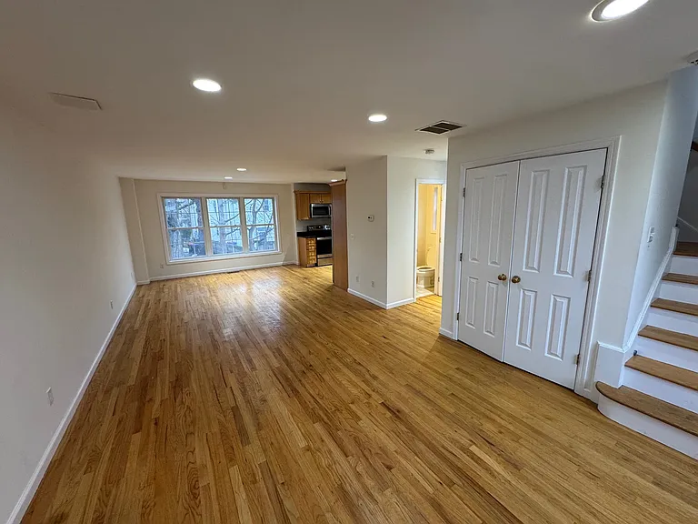 10 Elm St #B2 — Photo 4
