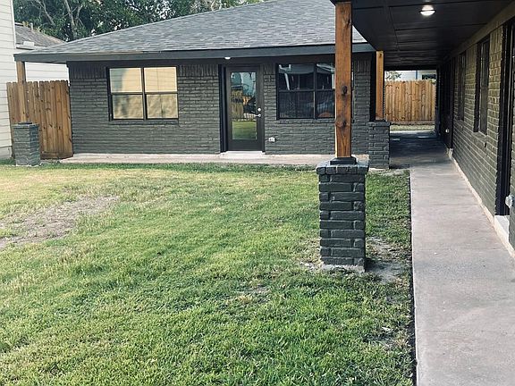 Landlord will manage lawn maintenenace
