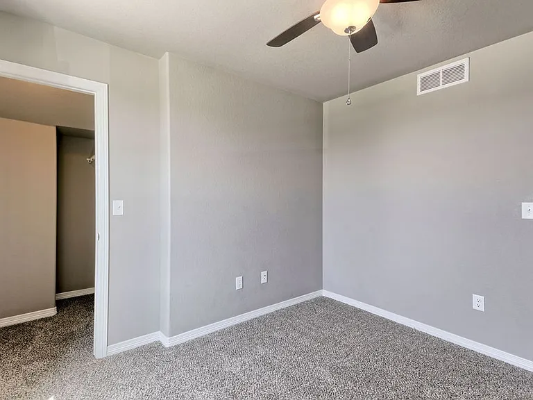1748 Ruddlesway Dr — Photo 30