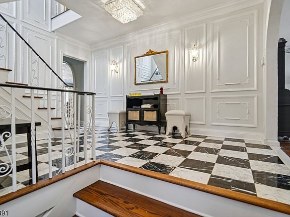 3rd image of 20 Barnsdale Rd