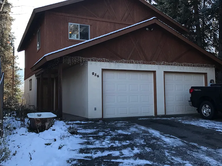 254 Whitman St — Photo 3