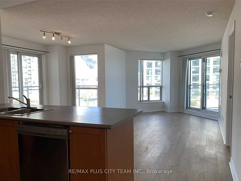 410 Queens Quay W #709 — Photo 5