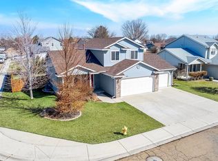 7576 Cedarbrook Dr, Nampa, ID 83687