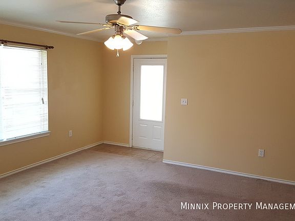 3rd image of 610 N Englewood Ave APT B