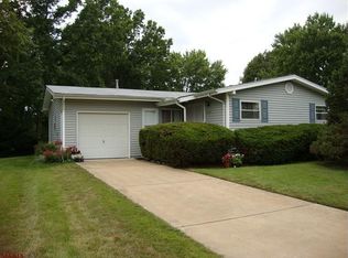 400 Malone Dr, Saint Louis, MO 63129