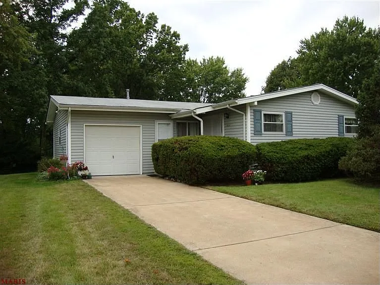 400 Malone Dr photo 1