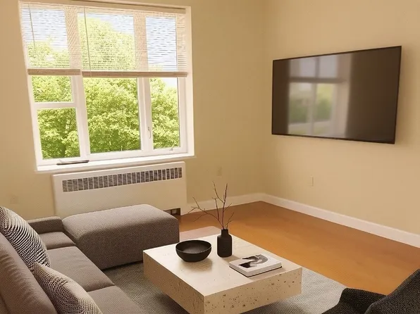 42 Dean Rd APT 5, Brookline, MA 02445