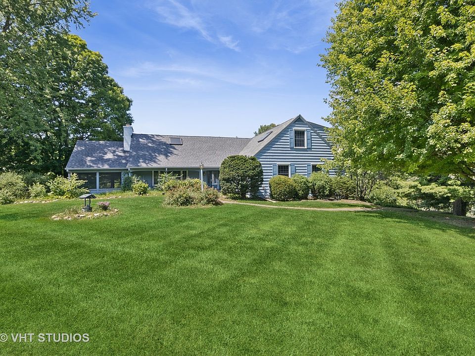 18N732 W Hill Rd, Dundee, IL 60118 | Zillow