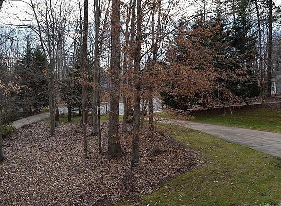 5th image of 147 Lismark Dr