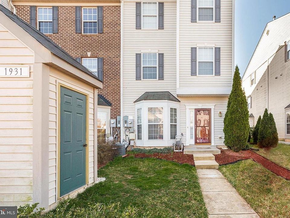 separate storage in front of house