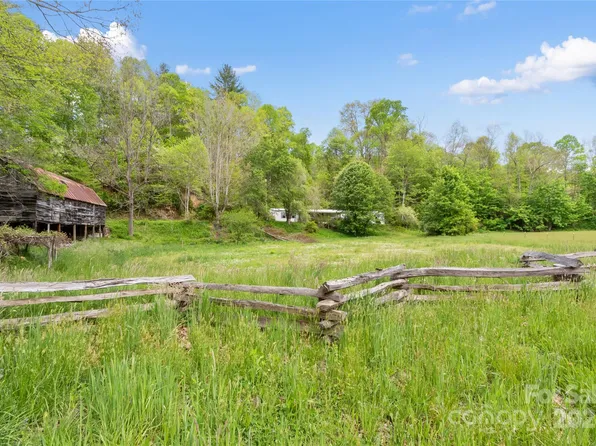 4323 State Highway 197 South Hwy S, Burnsville, NC 28714