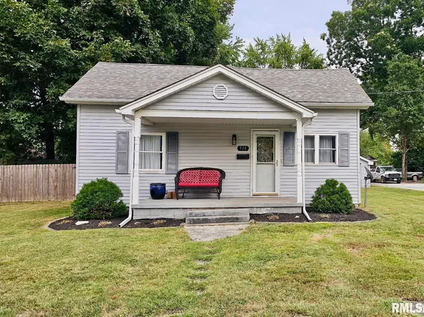 510 Madison St, Benton, IL 62812