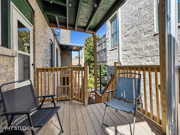 2026 N Burling St #307 — Photo 12