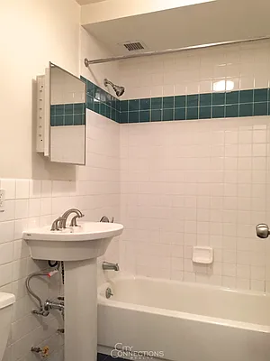 Rented by City Connections Realty | media 18