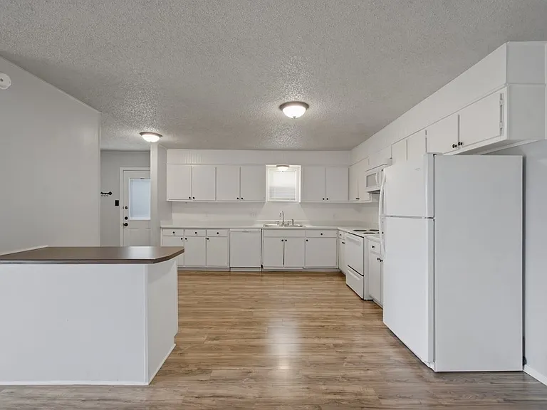 4401 S County Road 1131 — Photo 8
