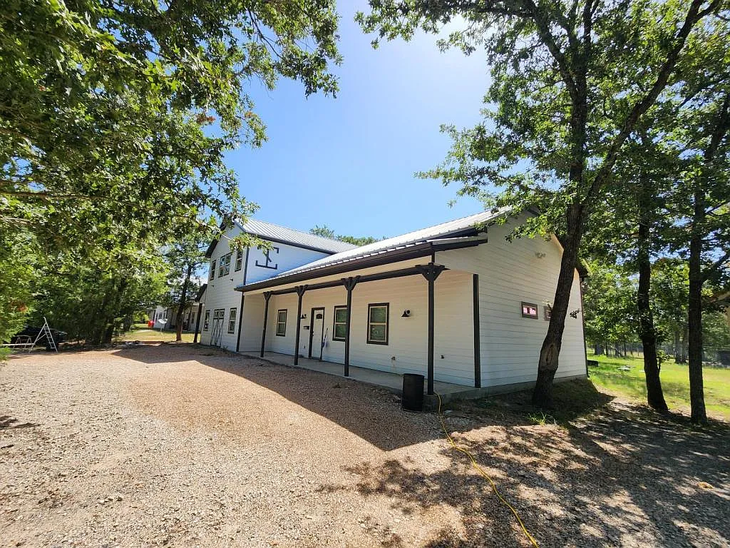 3933 John Sharp Pkwy — Photo 1