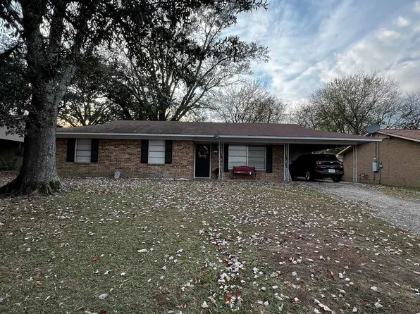 211 Paris St, Longview, TX 75604