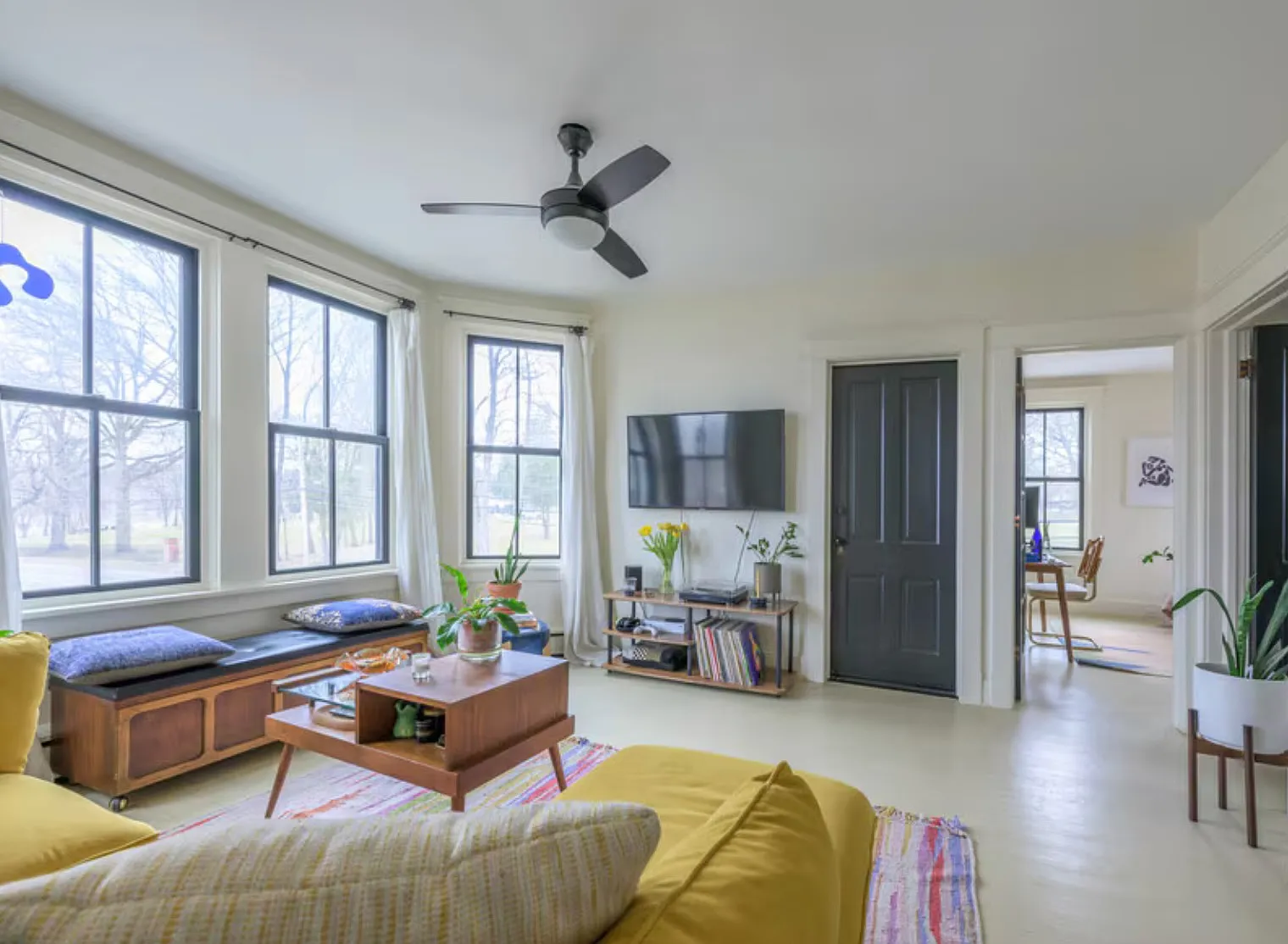 2 bed, 900 sqft, $2,650 — Photo 2