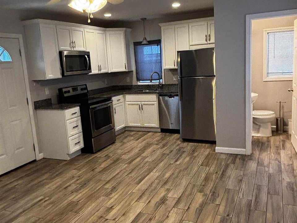 1st image of 14 Winsor Ave #B
