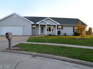 2011 Marina Dr, Normal, IL 61761