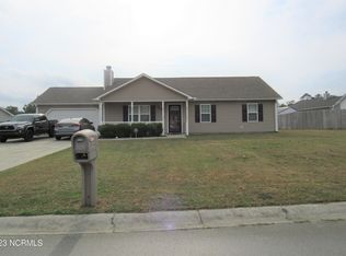 233 Loren St, Hubert, NC 28539