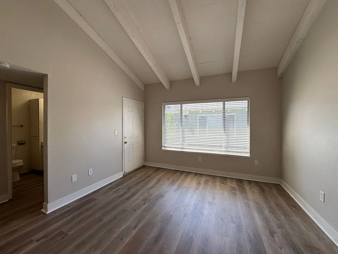2221-23 Q Street — Photo 4