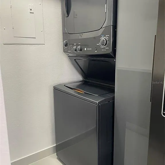 290 Santa Ana Ave — Photo 18