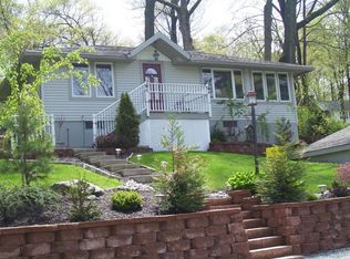17 Hickory Tree Ln, Sparta, NJ 07871